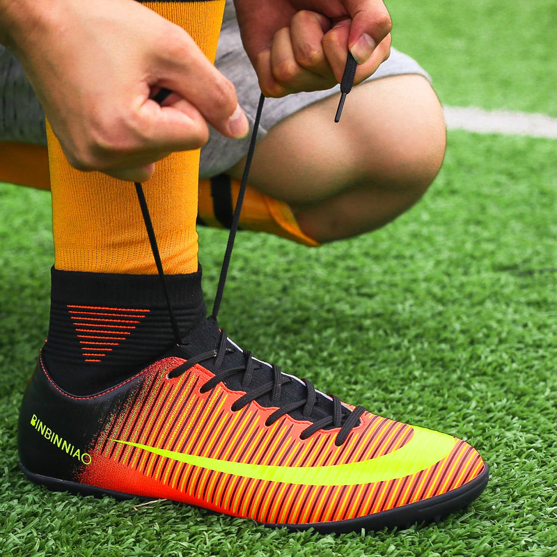 How Should Football Boots Fit? | Upper 90